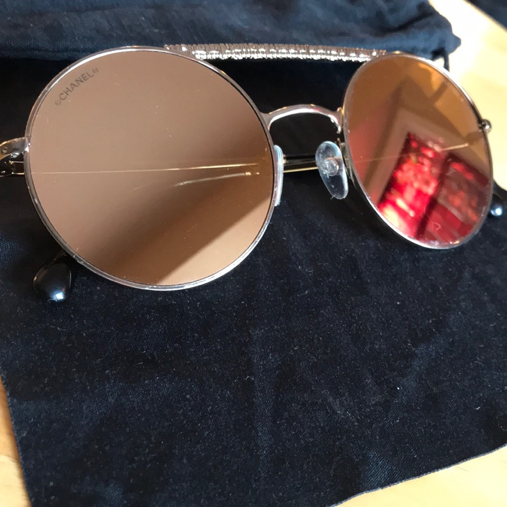 Gold Chanel Woman’s Sunglasses 🕶